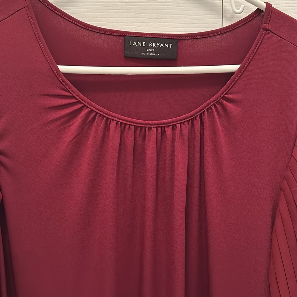 Lane Bryant Size 22/24 Burgundy Pleated Sleeve Scoop Neck Blouse - Picture 6 of 12
